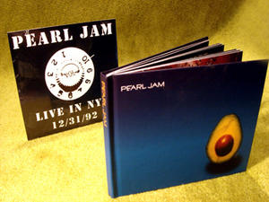 Pearl Jam (TC Limited Book-Cd Edition) + NY BONUS LIVE CD 12/31/92